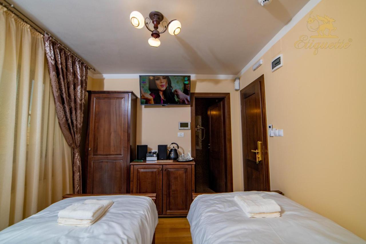 Villa Etiquette Дева Екстер'єр фото